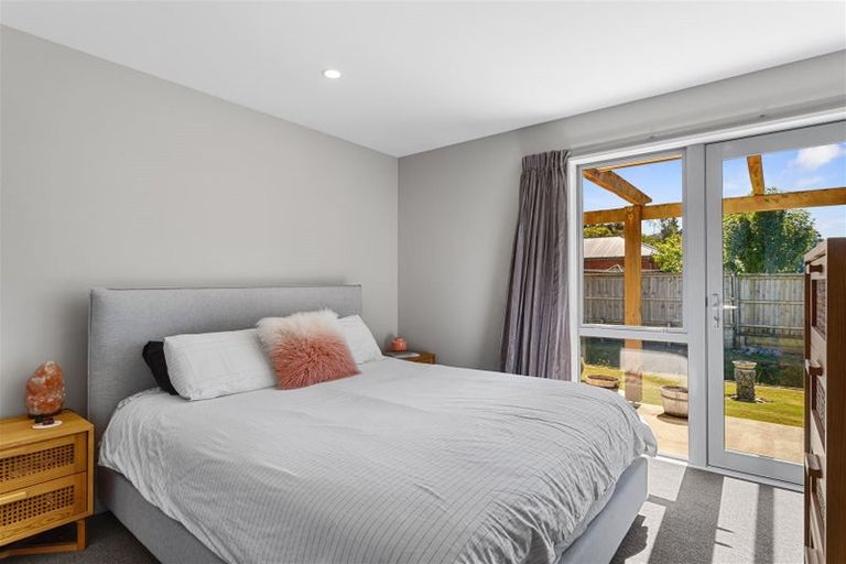 Photo of property in 2 Stonebridge Lane, Oxford, 7430