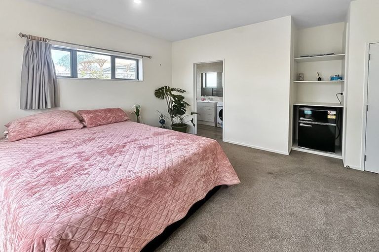 Photo of property in 52 Riverhead Point Drive, Riverhead, 0820