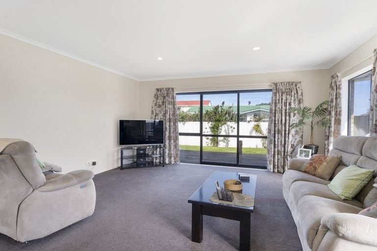 Photo of property in 3 Phoenix Court, Otaki, 5512