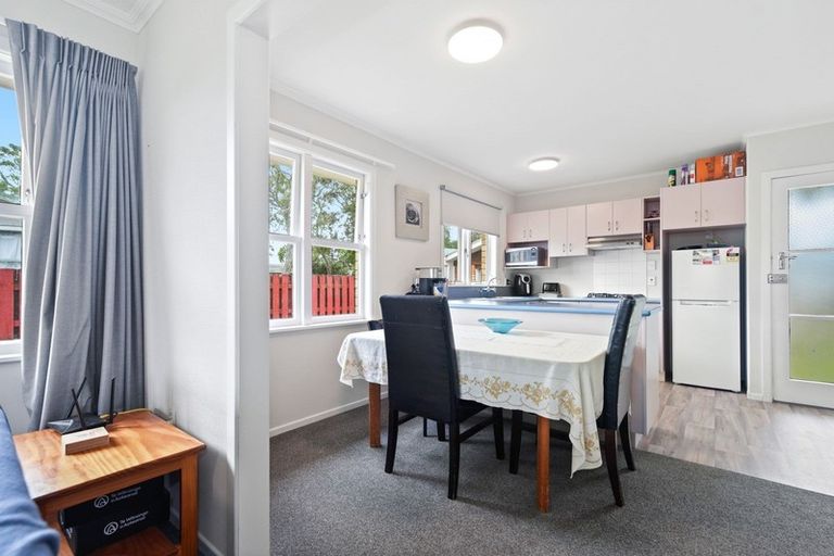 Photo of property in 8 Casper Street, Fairfield, Hamilton, 3214