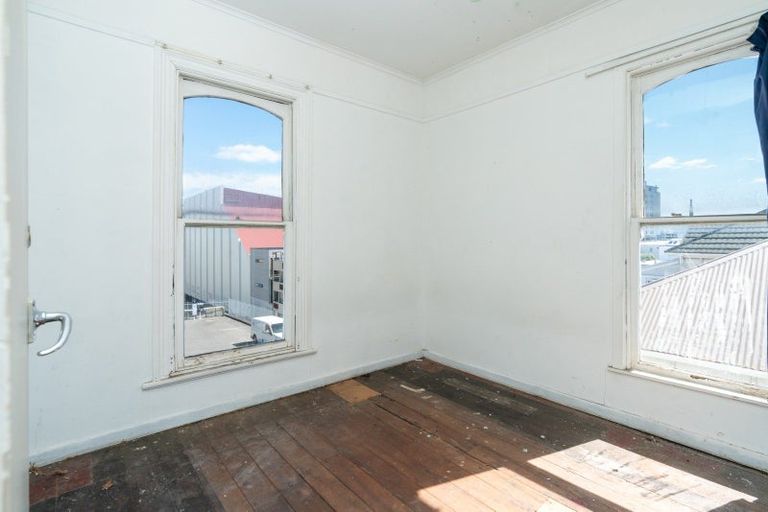 Photo of property in 9 Lipman Street, Mount Victoria, Wellington, 6011