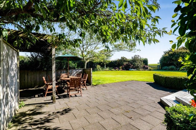 Photo of property in 1048 Normanby Road, Manaia, Hawera, 4678