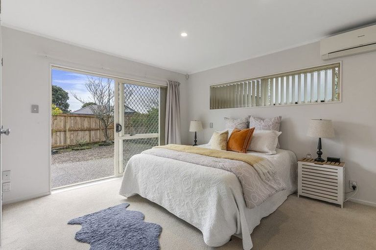 Photo of property in 2 Marlon Lane, East Tamaki, Auckland, 2016