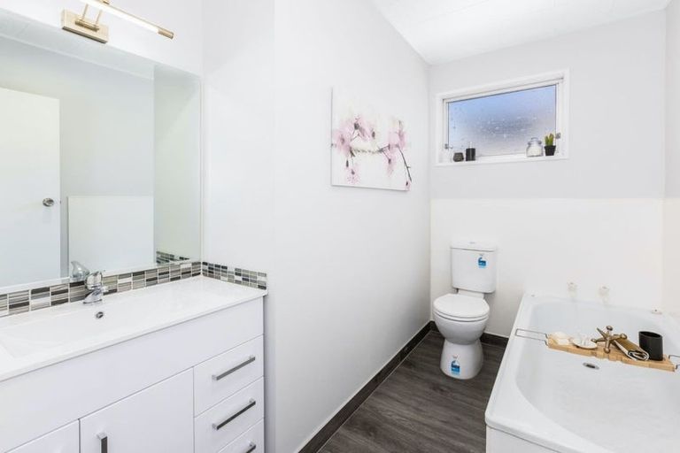 Photo of property in 7 Forth Place, Papakowhai, Porirua, 5024