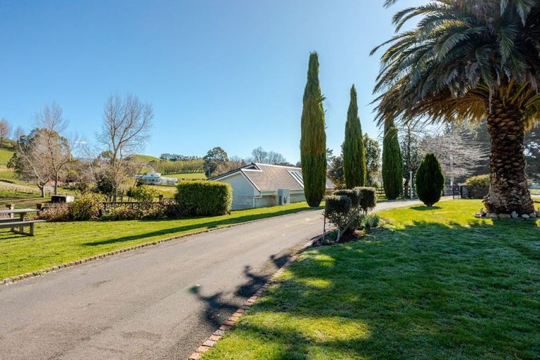 Photo of property in 208 Adelaide Road, Dannevirke, 4930