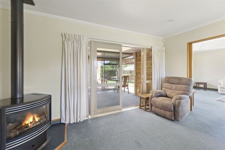 Photo of property in 17 Claremont Rise, Levin, 5510