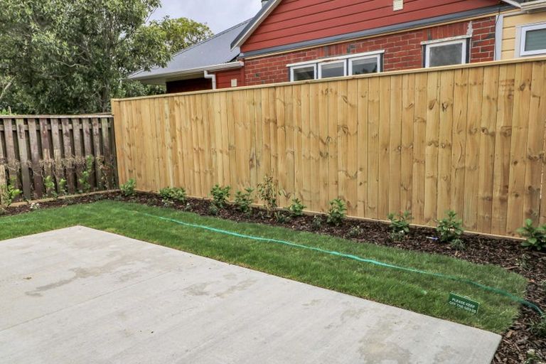 Photo of property in 1a Raymond Terrace, Waterloo, Lower Hutt, 5011