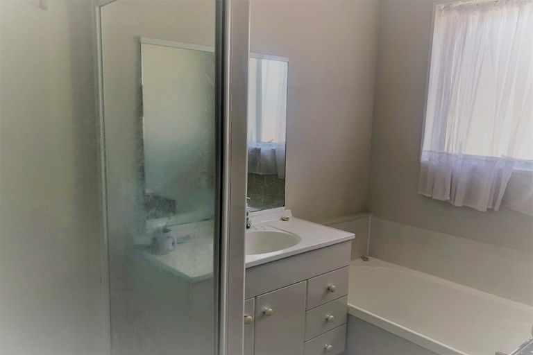 Photo of property in 25 Newfield Drive, Fairview Downs, Hamilton, 3214