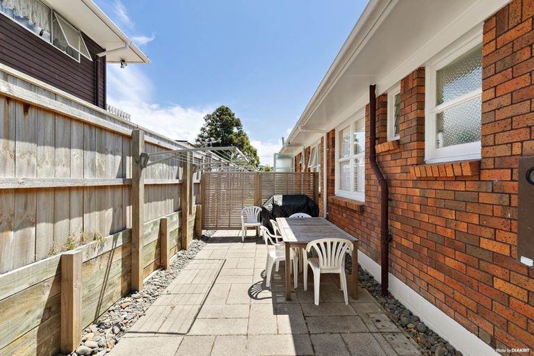 Photo of property in 1/84 Archers Road, Glenfield, Auckland, 0629