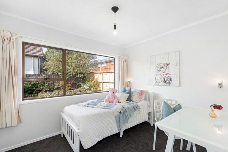 Photo of property in 1/322 Te Atatu Road, Te Atatu South, Auckland, 0610