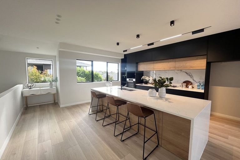 Photo of property in 167b East Coast Road, Castor Bay, Auckland, 0620