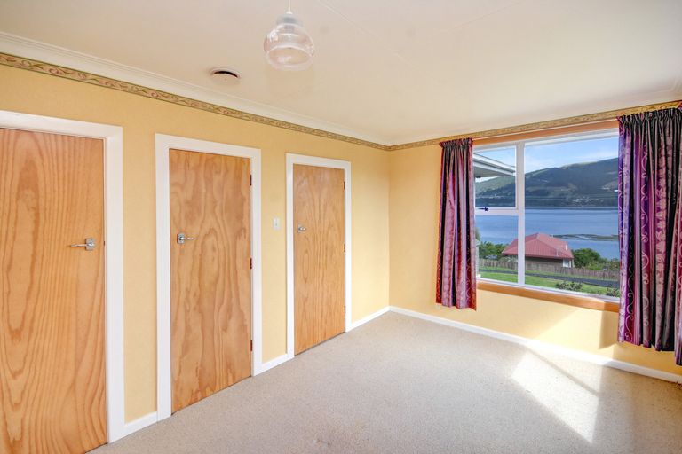 Photo of property in 19 Bayne Terrace, Macandrew Bay, Dunedin, 9014