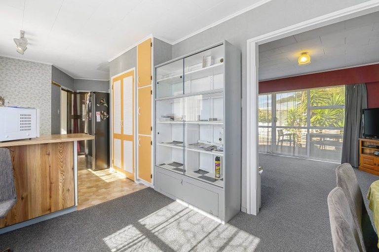 Photo of property in 14 Fenruss Street, Fairy Springs, Rotorua, 3015