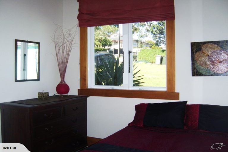 Photo of property in 32 Forbes Street, Onehunga, Auckland, 1061