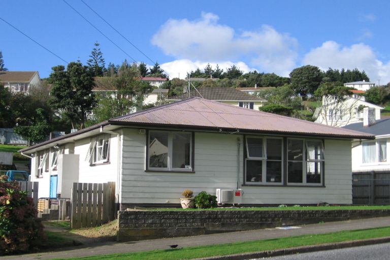 Photo of property in 192 Sievers Grove, Cannons Creek, Porirua, 5024