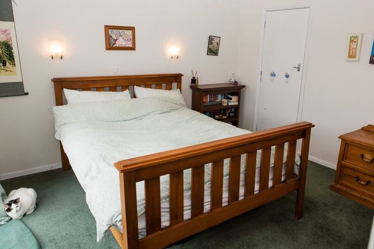 Photo of property in 75 Moorefield Road, Johnsonville, Wellington, 6037