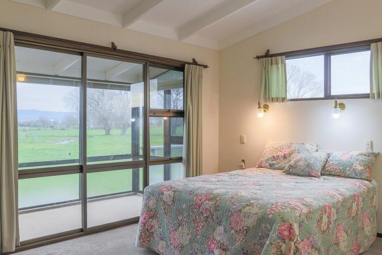 Photo of property in 18 Tawhara Place, Edgecumbe, 3120