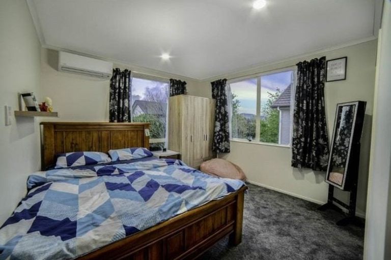 Photo of property in 16 Reins Road, Takanini, 2112
