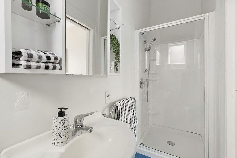 Photo of property in 68 Beauchamp Street, Karori, Wellington, 6012