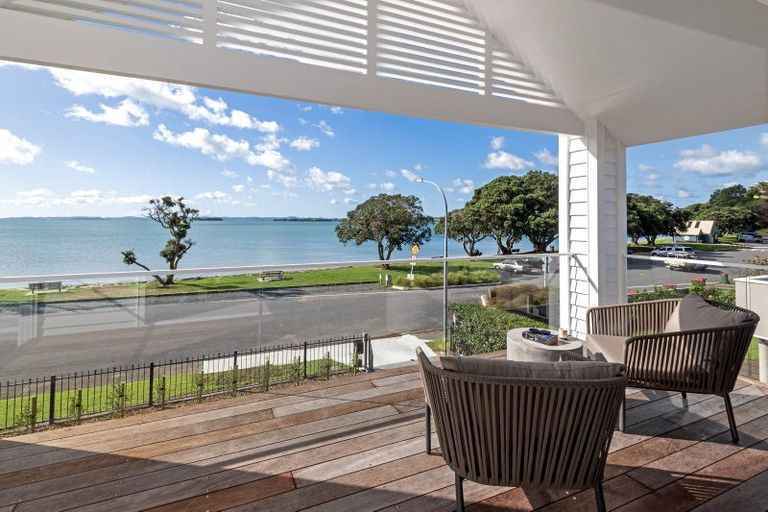 Photo of property in 15 Shelly Beach Parade, Cockle Bay, Auckland, 2014
