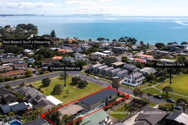 Photo of property in 3a William Bayes Place, Red Beach, 0932