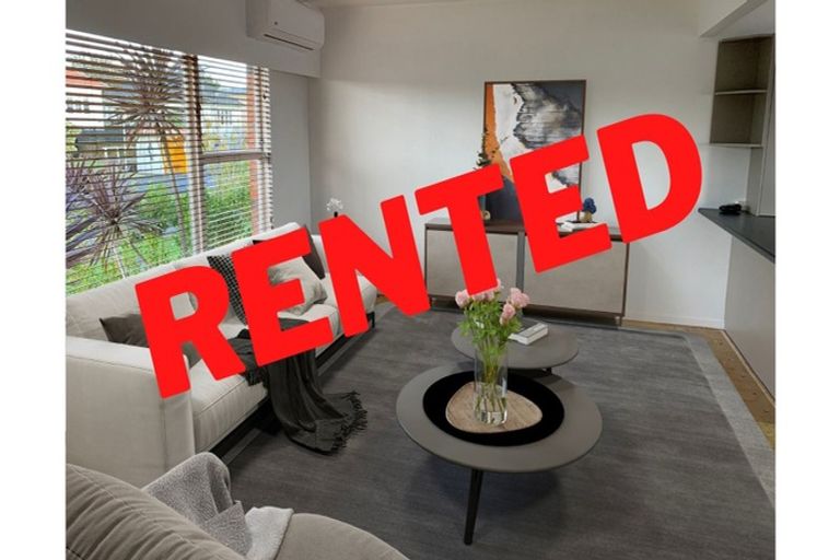 Photo of property in 2/39 Aramoana Avenue, Devonport, Auckland, 0624