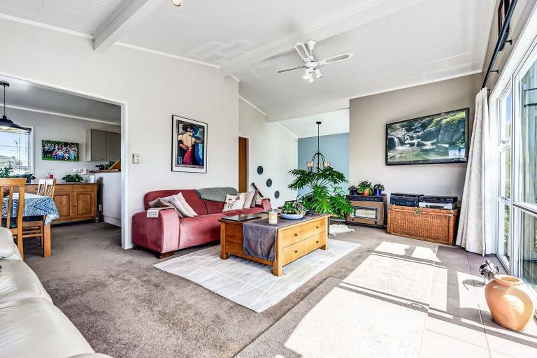 Photo of property in 23 Holloway Place, Forest Lake, Hamilton, 3200