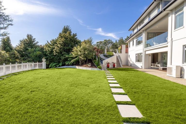 Photo of property in 55 Pinetone Road, Kumeu, 0892