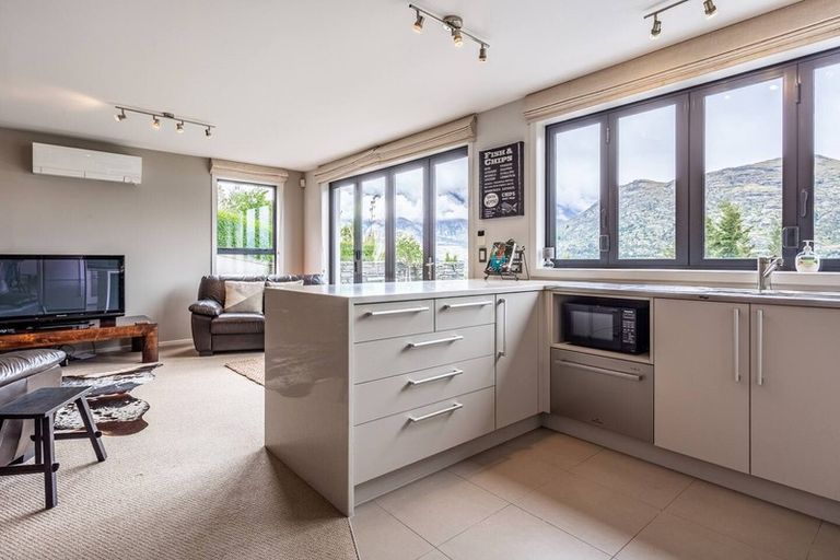 Photo of property in 3 De La Mare Place, Frankton, Queenstown, 9300