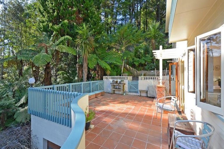 Photo of property in 5 Tiniroa Grove, Silverstream, Upper Hutt, 5019