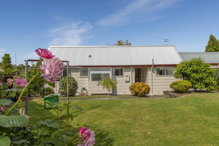 Photo of property in 32 Sherwood Street, Bellevue, Tauranga, 3110