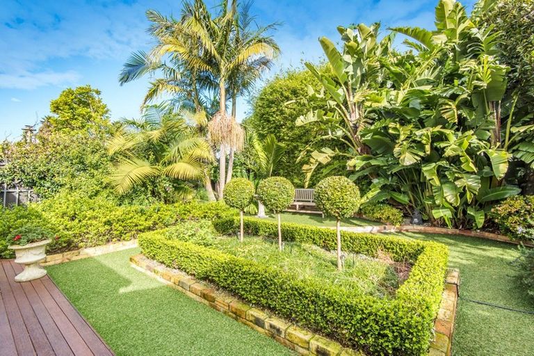 Photo of property in 6 Kapai Road, Devonport, Auckland, 0624