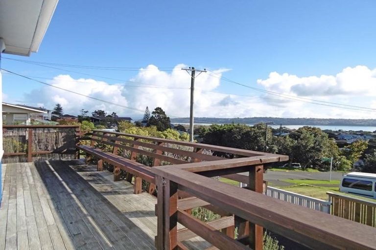 Photo of property in 35 Scott Avenue, Mangere Bridge, Auckland, 2022
