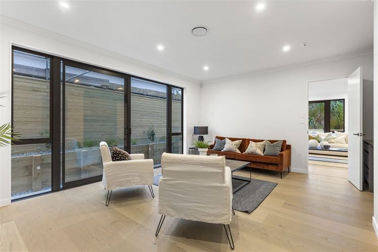 Photo of property in 7 Kina Place, Long Bay, Auckland, 0630