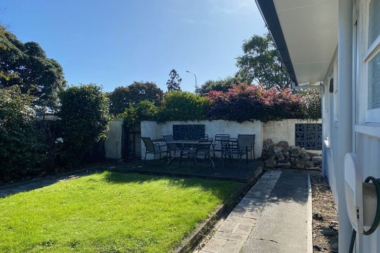 Photo of property in 2 Bennett Place, Onekawa, Napier, 4110