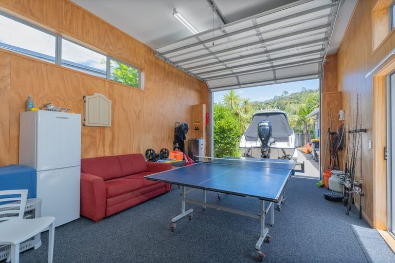 Photo of property in 21 Homestead Lane, Cooks Beach, Whitianga, 3591