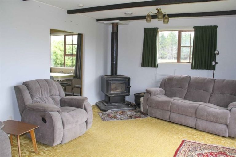 Photo of property in 68 Clifden Highway, Tuatapere, 9691