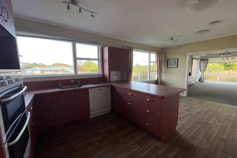 Photo of property in 1 Robert Street, Otatara, Invercargill, 9879