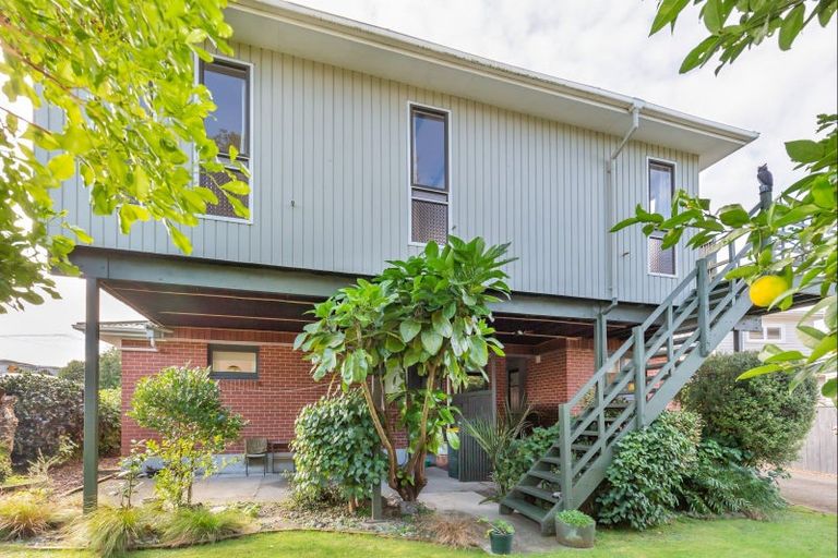 Photo of property in 22 Highbury Drive, Levin, 5510