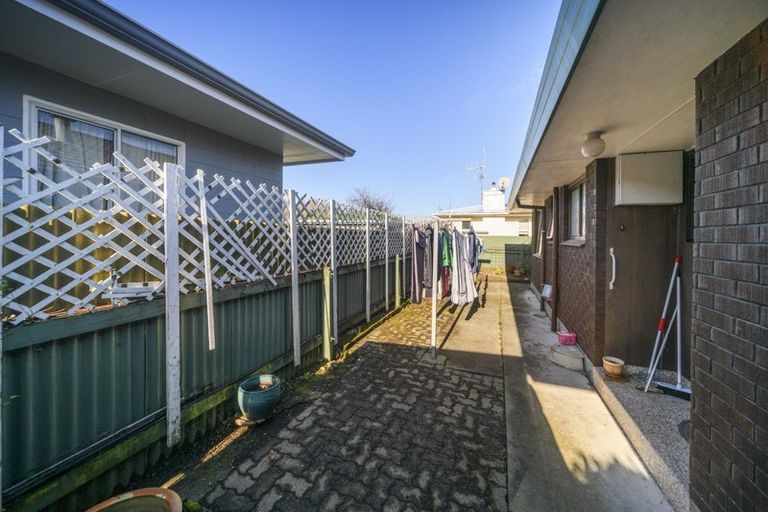 Photo of property in 1 Burfield Place, Awapuni, Palmerston North, 4412