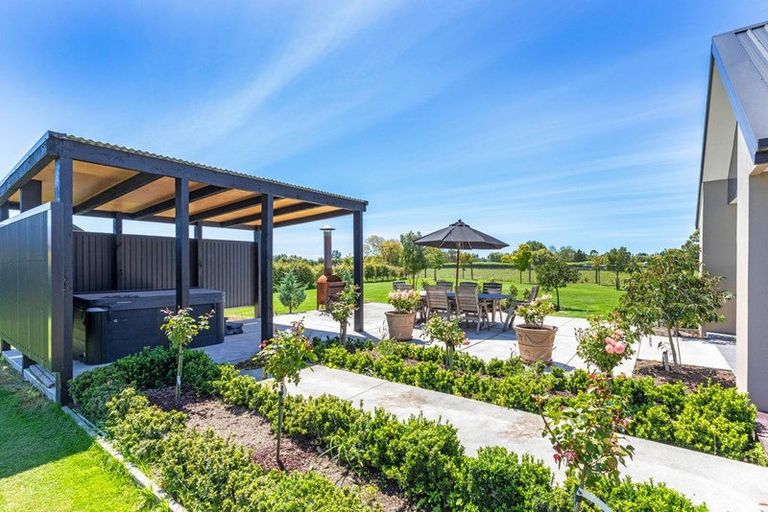 Photo of property in 25 Hallfield Drive, Ohoka, Kaiapoi, 7692