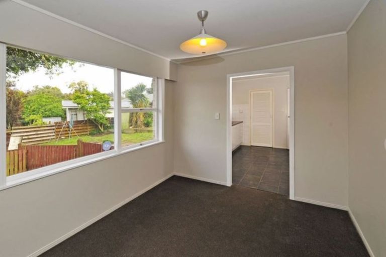 Photo of property in 1 Iorangi Place, Hillpark, Auckland, 2102