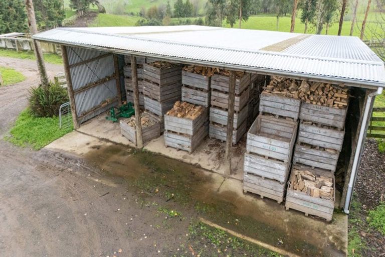 Photo of property in 800 Tuhikaramea Road, Ngahinapouri, Hamilton, 3290