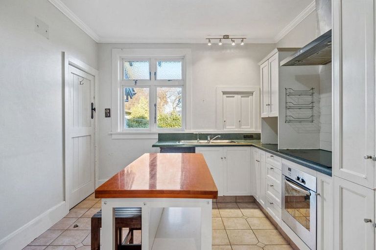 Photo of property in 8 Annandale Avenue, Takaro, Palmerston North, 4410