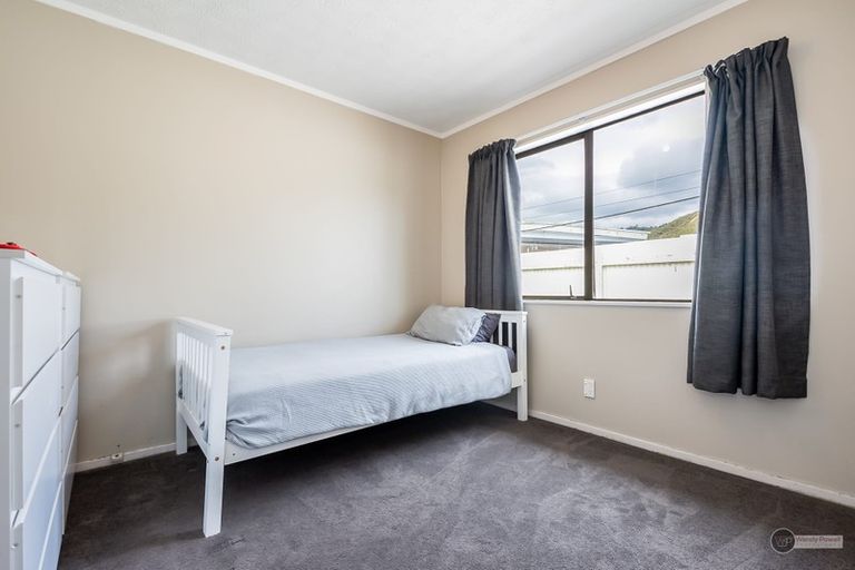 Photo of property in 2/15 Gibson Crescent, Naenae, Lower Hutt, 5011