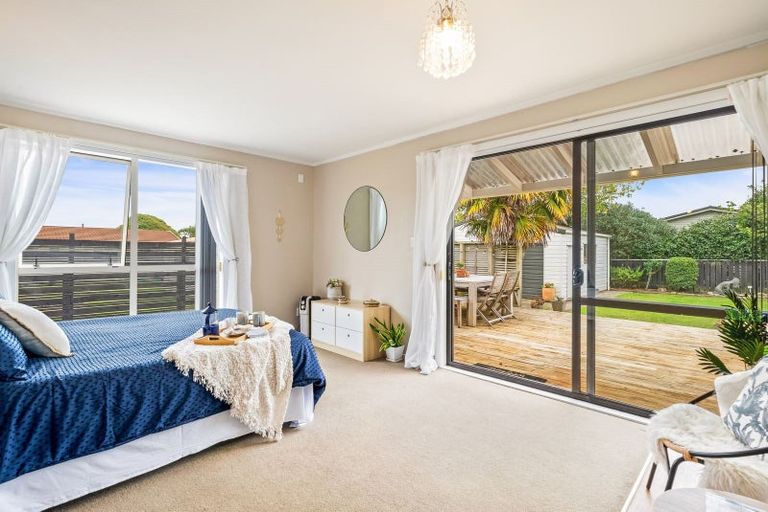 Photo of property in 3 Tawa Street, Waikanae, 5036