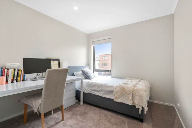 Photo of property in 36 Ringa Matau Road, Hobsonville, Auckland, 0616