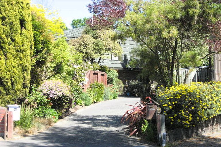 Photo of property in 1/10 Rembrandt Place, Burnside, Christchurch, 8053