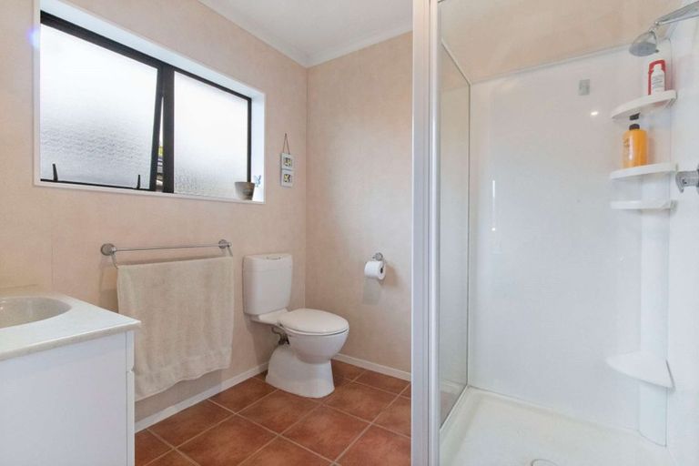 Photo of property in 9 Heaphy Place, Pukehangi, Rotorua, 3015