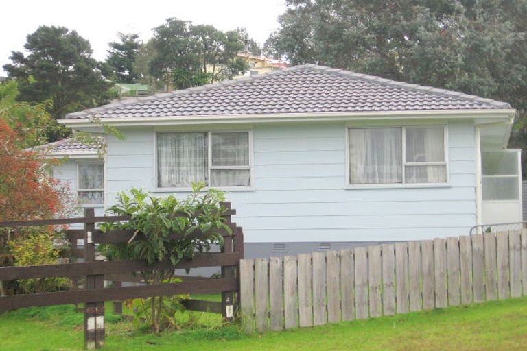 Photo of property in 6 Shale Avenue, Massey, Auckland, 0614